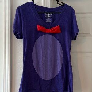 Five Nights at Freddy’s V Neck t shirt size M